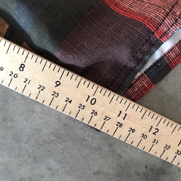 Oakley Board Shorts 32 Mens Black Orange Red Plaid Check Surf Swim Trunks Y2K - Picture 7 of 9